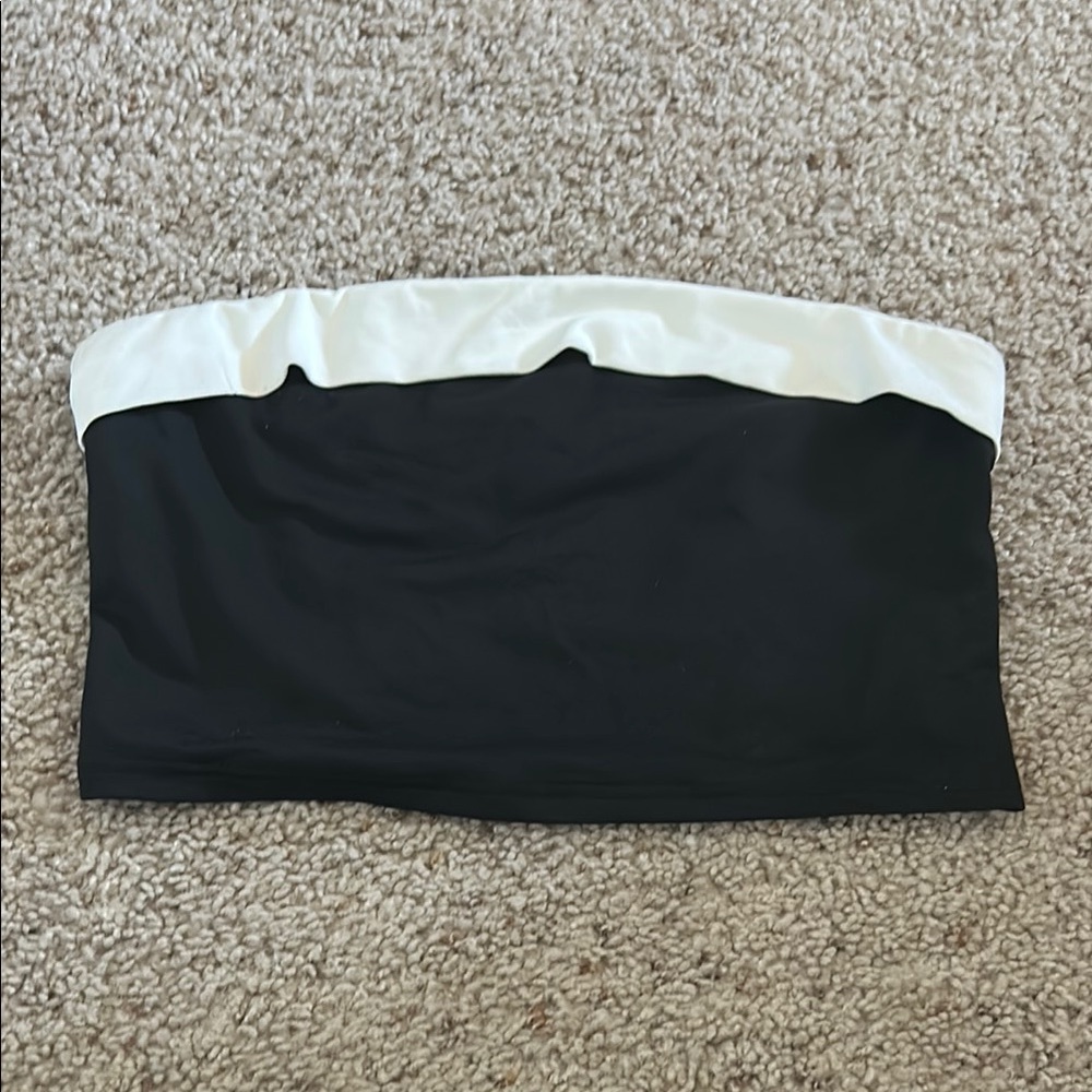 Black and White Strapless Top